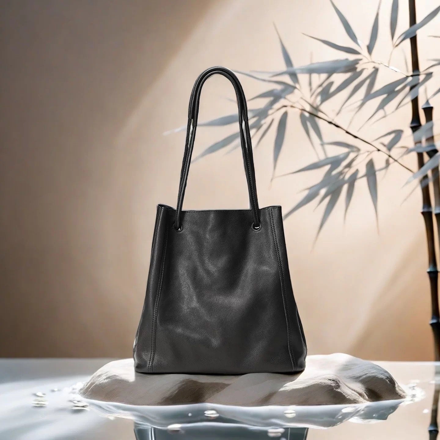 Leather shoulder bag